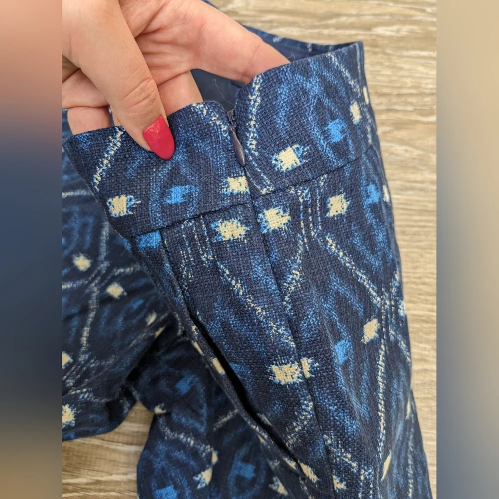 NEW J. Crew Blue Ikat Medallion Gauzey Chino Shorts Size 4